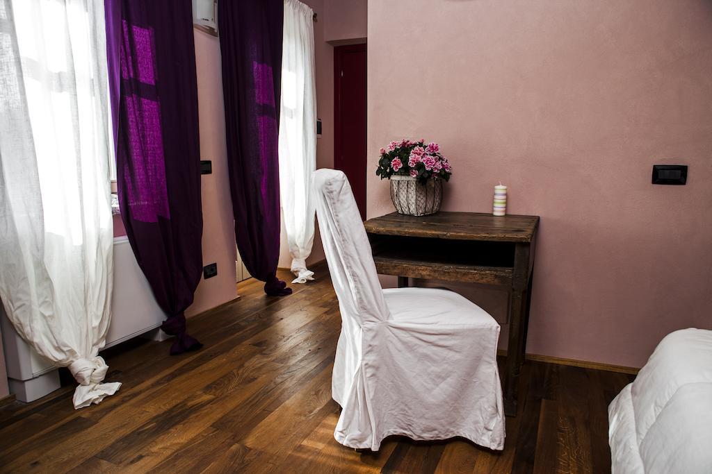 A Mira 'D Novel Guest House โนเวลโล ภายนอก รูปภาพ