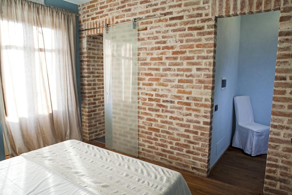 A Mira 'D Novel Guest House โนเวลโล ภายนอก รูปภาพ